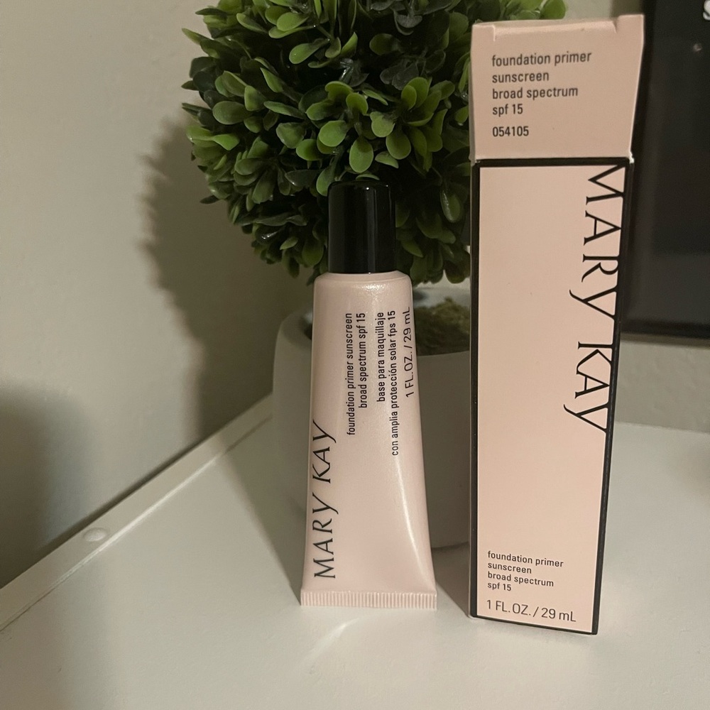 Foundation primer sunscreen